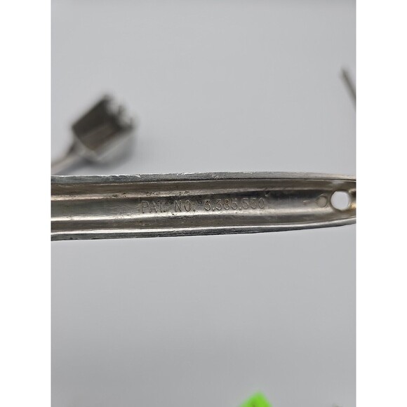 Vintage Irvin Ware Aluminum Ice Crusher Press - Picture 5 of 8